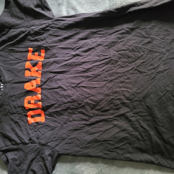 Champion Tee - Picture 4 of 4